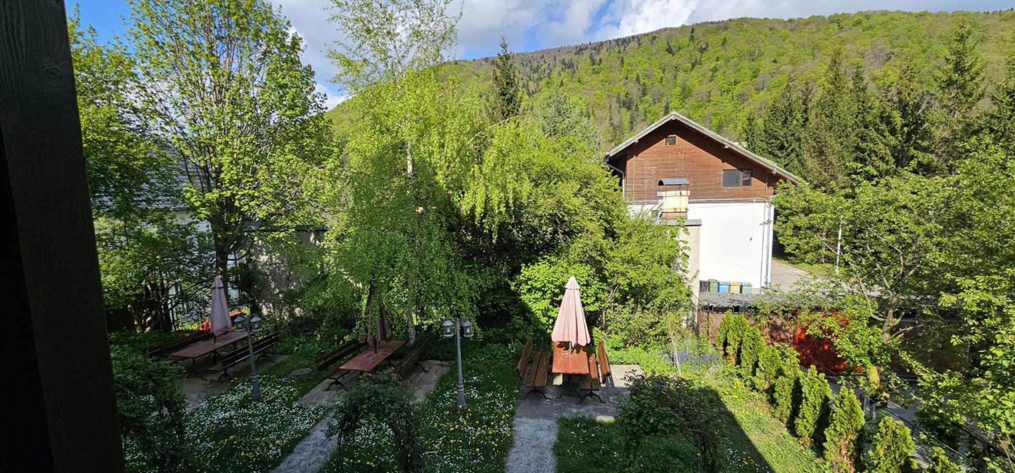 Rapsodia Sinaia Bed & Breakfast Exterior photo